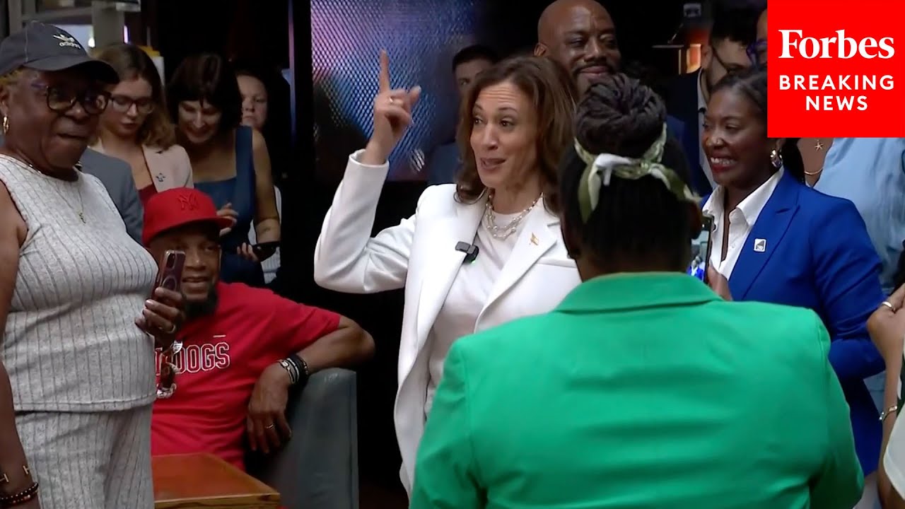 WATCH: Kamala Harris Speaks To Volunteers At Restaurant In Savannah...